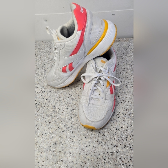 White Sneakers with Pink and Yellow Reebok Royal Bridge 2.0 Classics S 8.5 - Picture 4 of 9